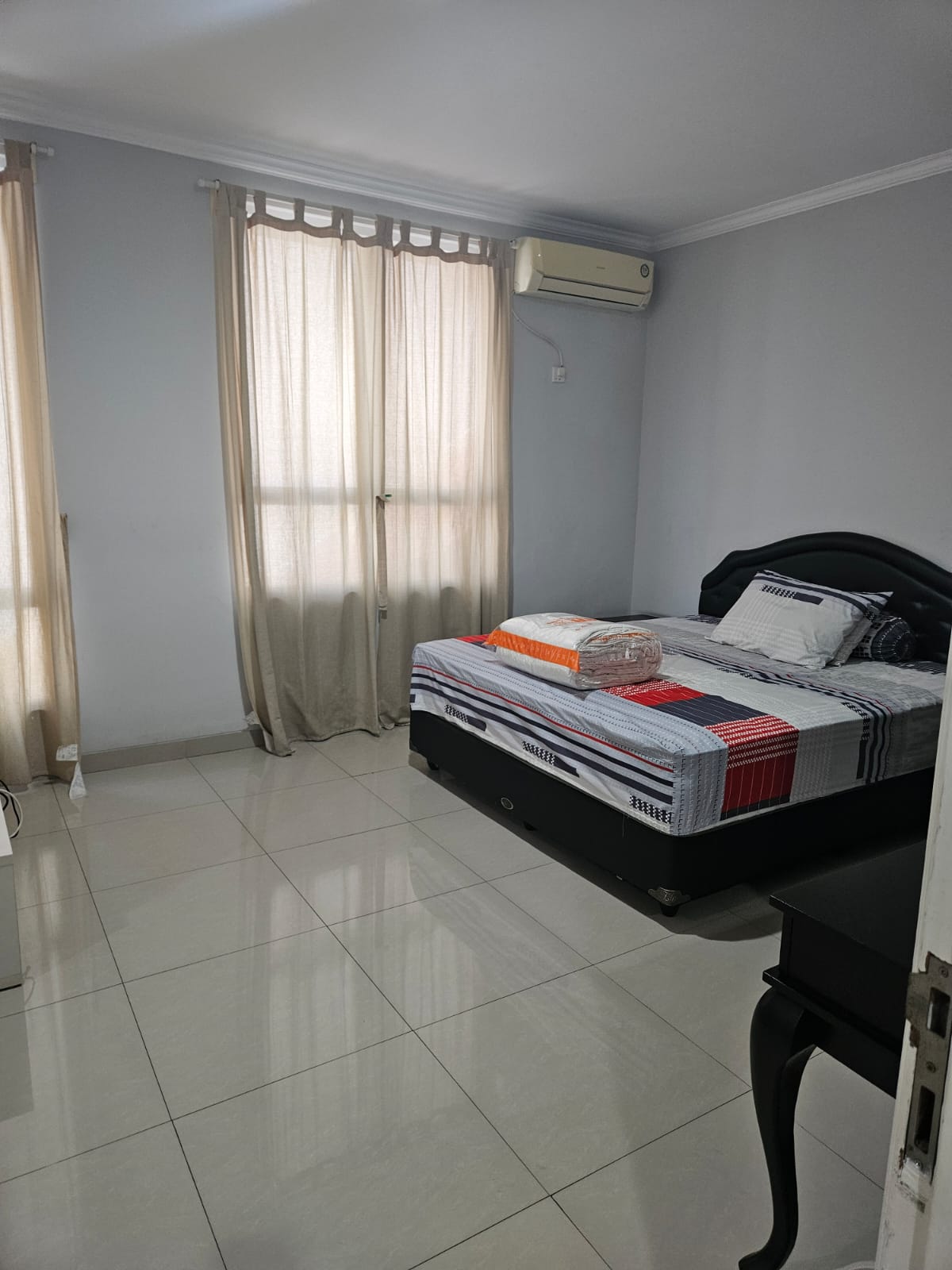 DiSewakan Rumah Fully Furnished di Taman Beverly Lippo Cikarang